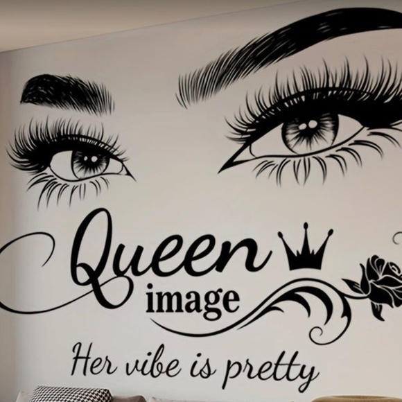 Meet your Posher, Kim K 🩶 - Picture 3 of 3